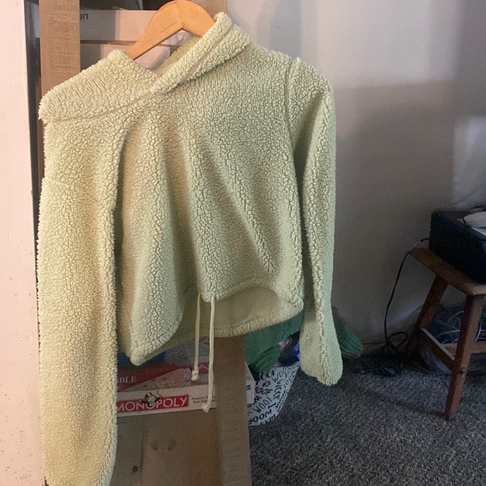 Green sweatshirt from the brand Wild Fable, size small.